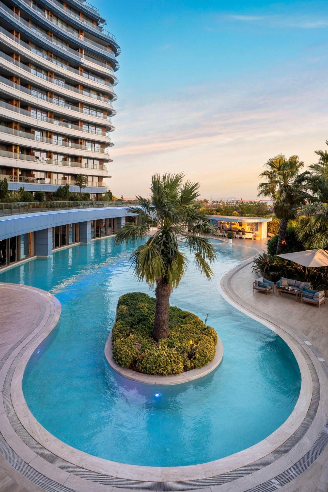 Radisson Blu Hotel Istanbul Ottomare Ngoại thất bức ảnh Hilton Athens