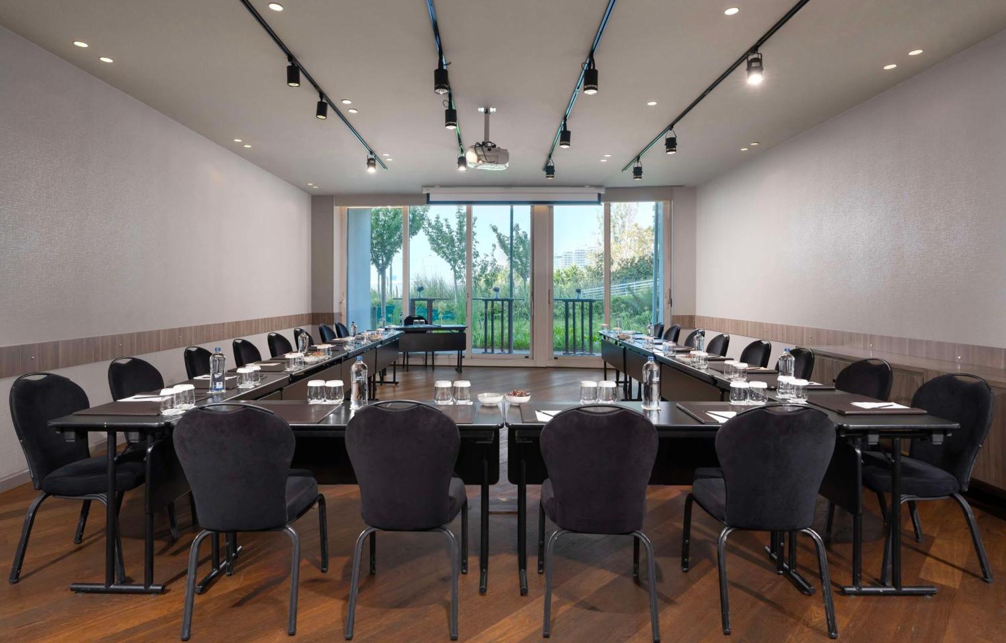 Radisson Blu Hotel Istanbul Ottomare Ngoại thất bức ảnh Meeting room