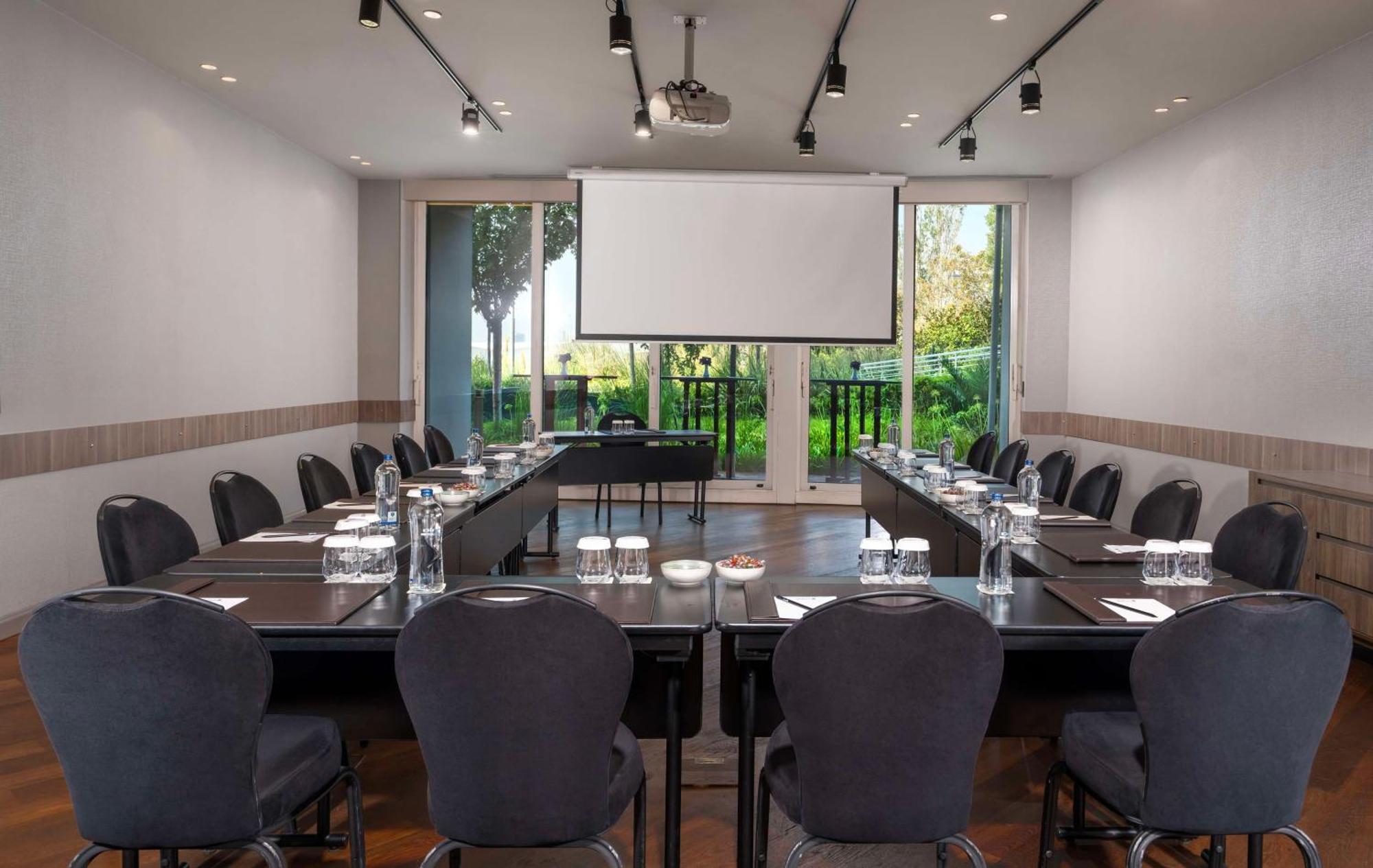 Radisson Blu Hotel Istanbul Ottomare Ngoại thất bức ảnh Meeting room