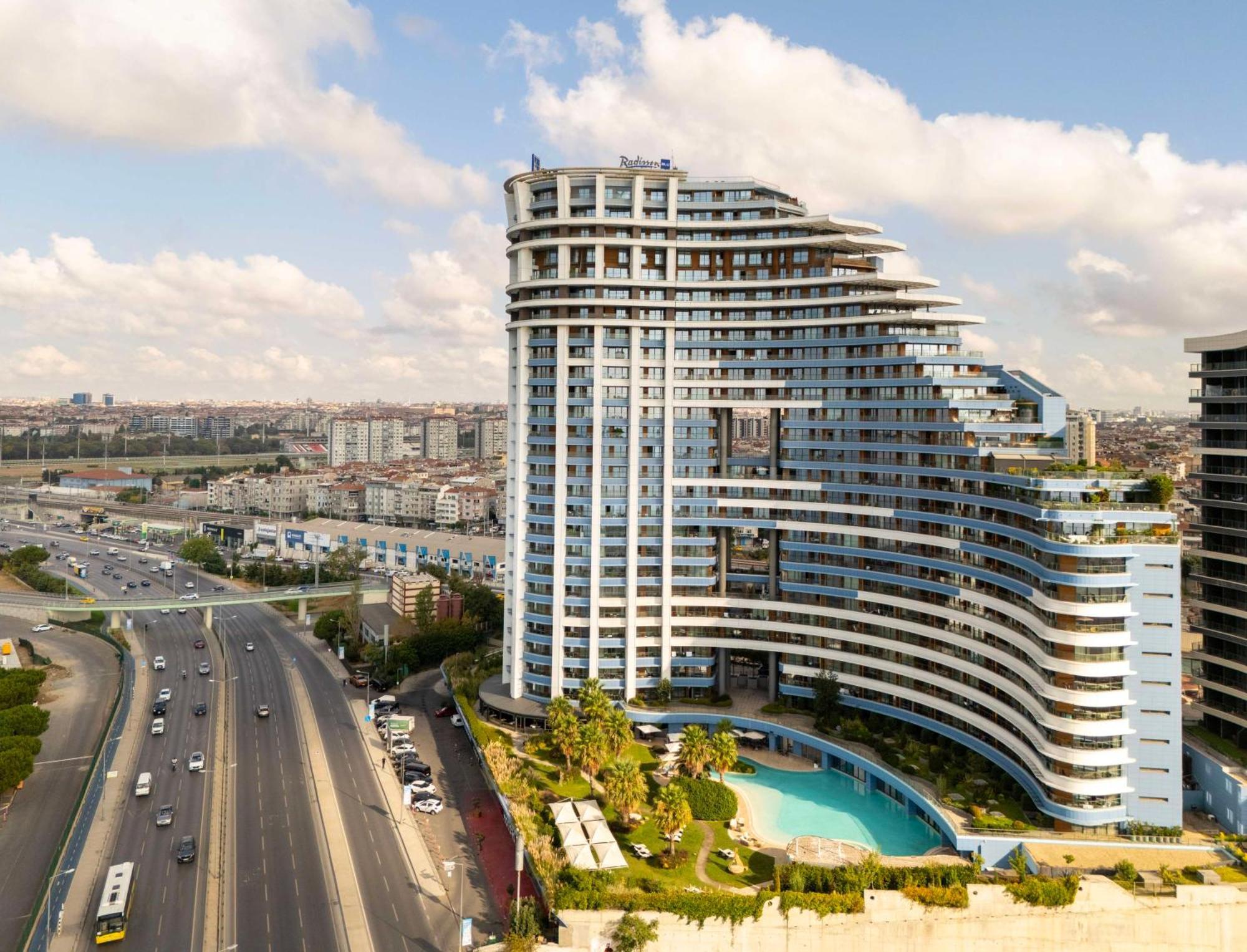 Radisson Blu Hotel Istanbul Ottomare Ngoại thất bức ảnh The complex