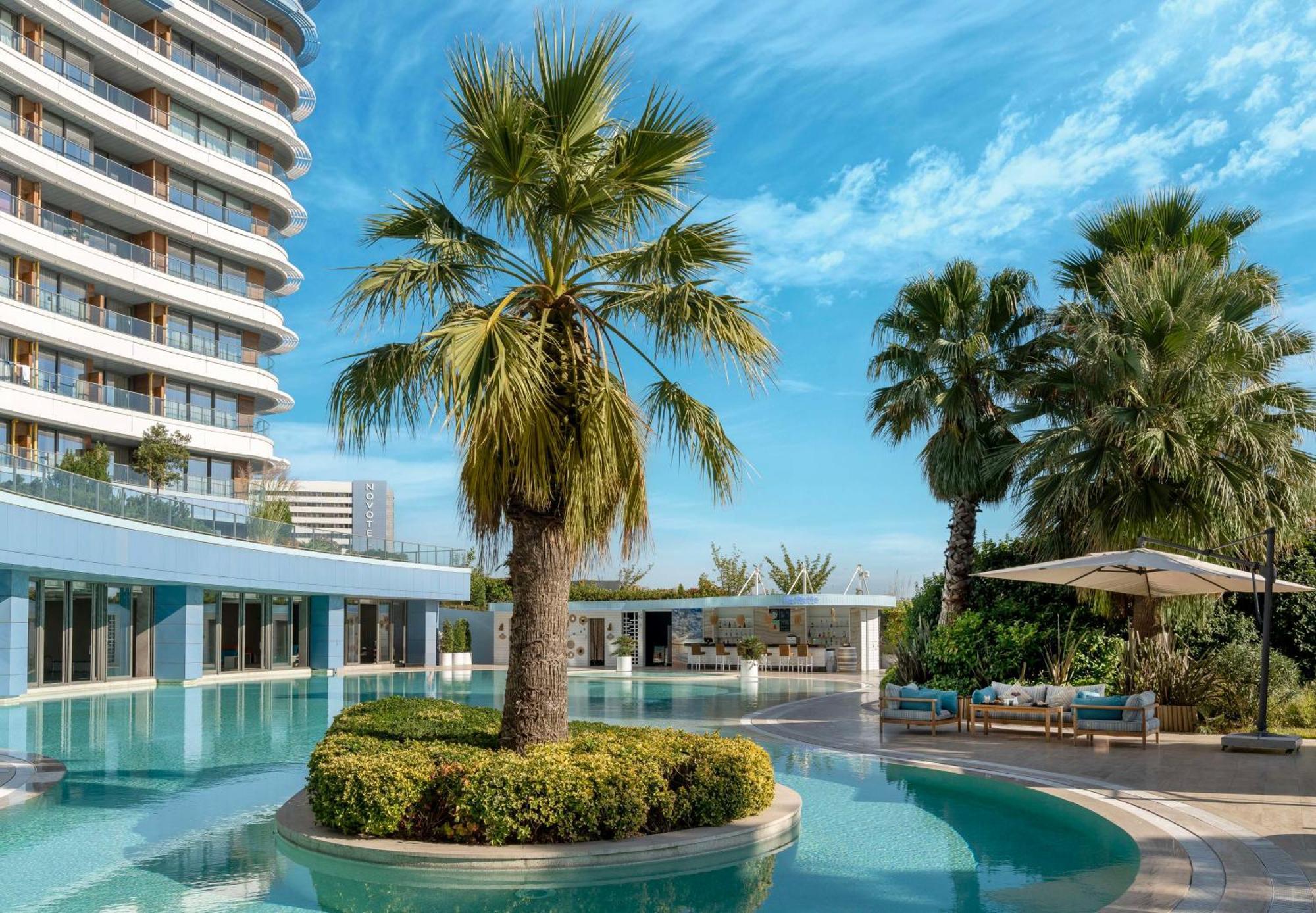 Radisson Blu Hotel Istanbul Ottomare Ngoại thất bức ảnh The Westin Athens